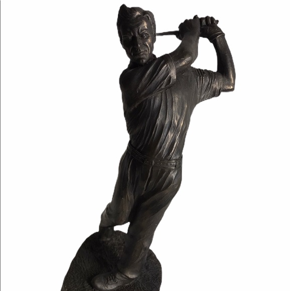 Jeanne Rynhart auction results at Whyte Jean Rynhart Collection